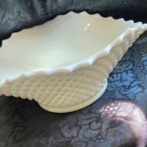 Vintage WESTMORLAND English Hobnail "Diamond Point" Milk Glass Dish